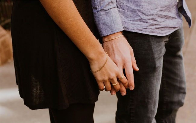 ¿Reteniendo Emociones? Identifica las Señales SEÑALES DE QUE TU NEGATIVIDAD ESTA ARRUINANDO TU VIDA
