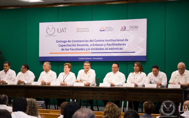 Refuerza la UAT capacitación de sus docentes - Primera Vuelta Noticias