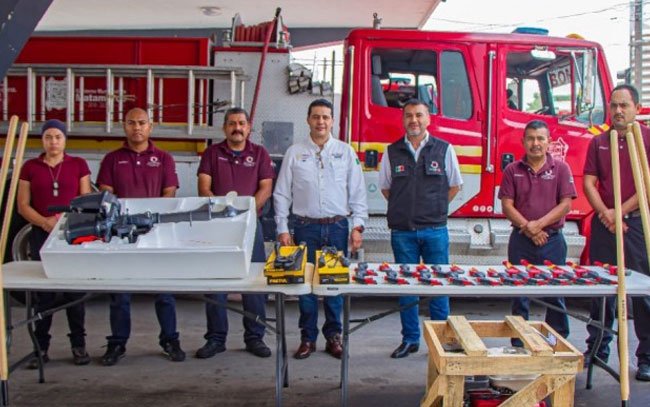 Recibe PC Y Bomberos De Matamoros Más Herramientas Para Atender ...