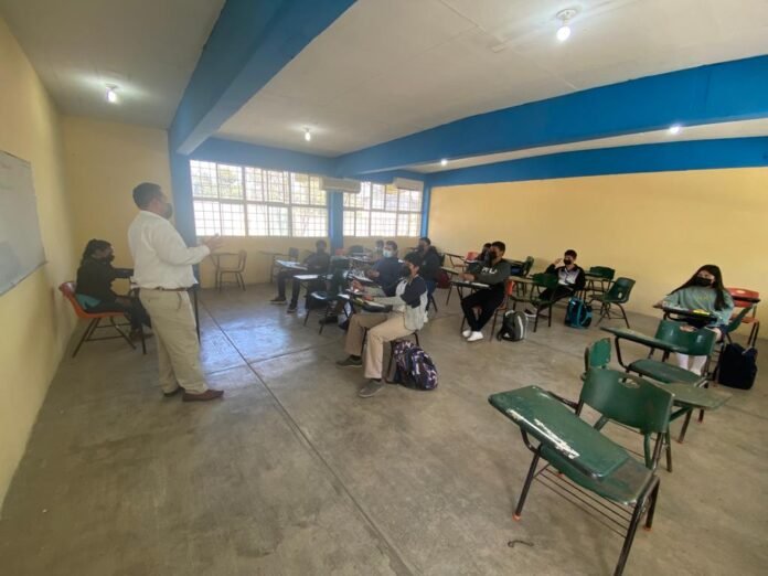 Falta mantenimiento en infraestructura de escuelas - Primera Vuelta ...